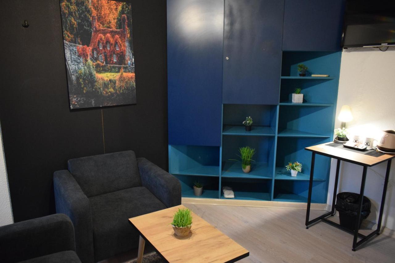M - Square Private Rooms Скопье Экстерьер фото