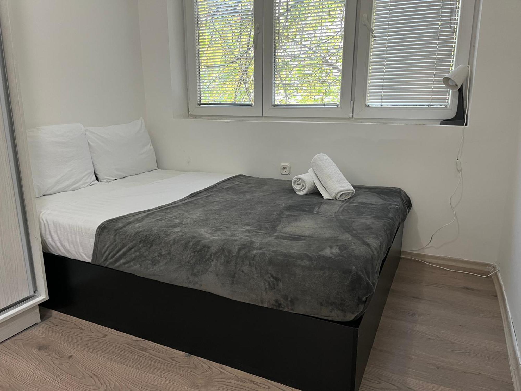 M - Square Private Rooms Скопье Номер фото